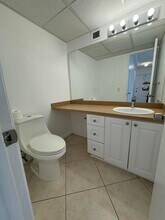 801 W Oakland Park Blvd in Oakland Park, FL - Building Photo - Building Photo