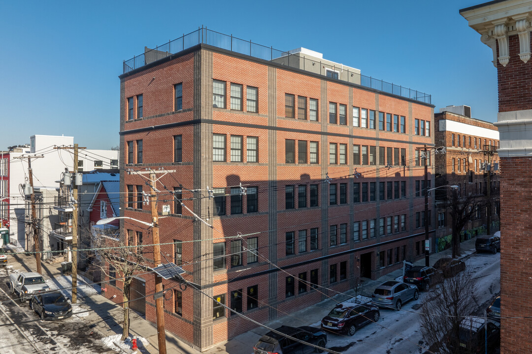 The York in Jersey City, NJ - Building Photo