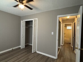 114 Calvin St in Spring Lake, NC - Building Photo - Building Photo