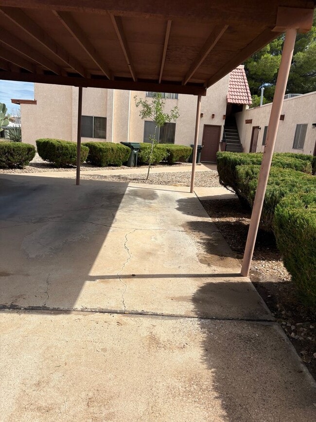 property at 4175 Calle Ladero