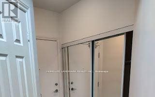 2379 Central Park Dr in Oakville, ON - Building Photo - Building Photo