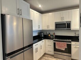100 Station Landing, Unit 402 in Medford, MA - Building Photo