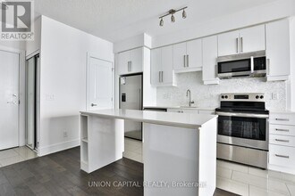 9191 Yonge St in Richmond Hill, ON - Building Photo - Building Photo