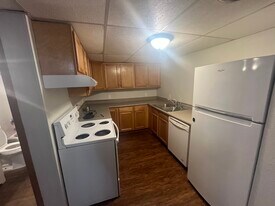 710 3rd Ave NE, Unit B in East Grand Forks, MN - Building Photo