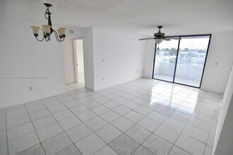 7300 Wayne Ave in Miami Beach, FL - Foto de edificio - Building Photo