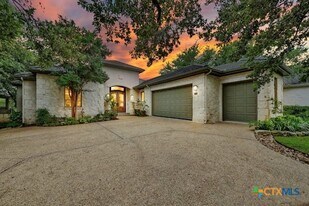 2305 Barton Creek Blvd, Unit 29 in Austin, TX - Building Photo