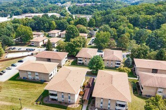 5260 Crossbow Cir in Cave Spring, VA - Building Photo - Building Photo