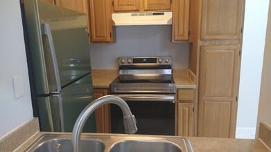 15619 SW 73rd Circle Ter, Unit 10-12 in Miami, FL - Building Photo - Building Photo