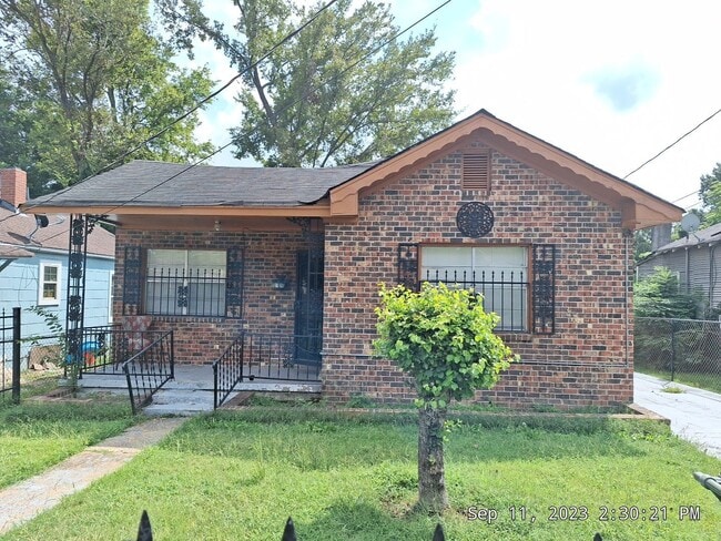property at 2271 Hubbard Ave