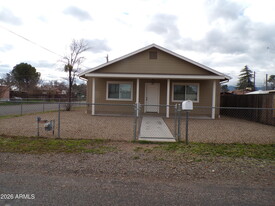 1323 E Graham St in Cottonwood, AZ - Building Photo