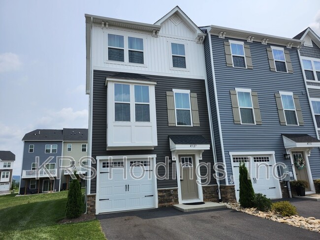 4527 Fountainbridge Ct