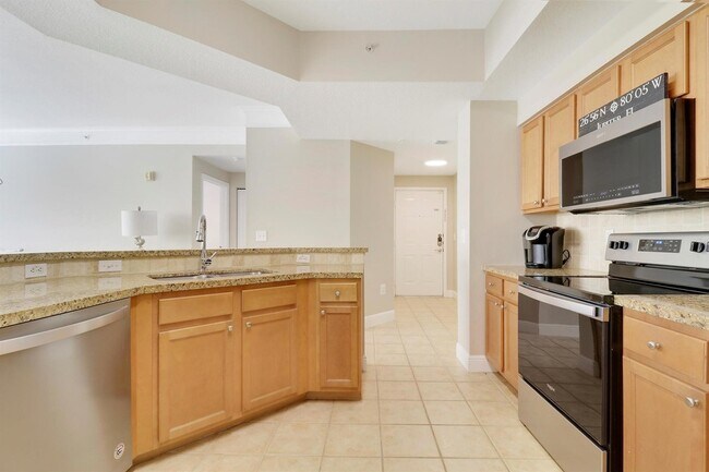 276 Murcia Dr, Unit 206 in Jupiter, FL - Building Photo - Building Photo