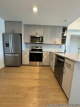 55 Brighton Ave, Unit 303 in Boston, MA - Foto de edificio - Building Photo