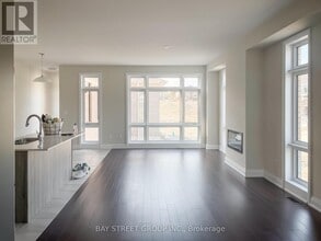 993 Crowsnest Holw in Pickering, ON - Building Photo - Building Photo