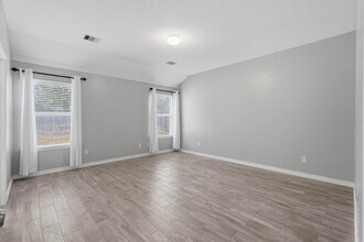 9431 Paloma Creek Dr in Tomball, TX - Building Photo - Building Photo