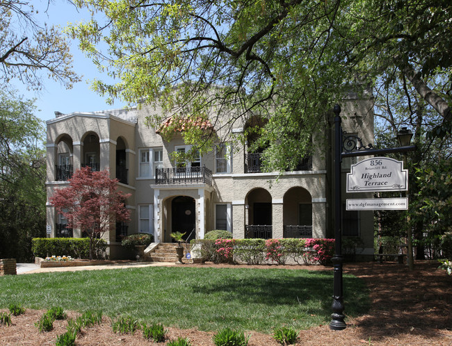 Highland Terrace in Atlanta, GA - Foto de edificio - Building Photo