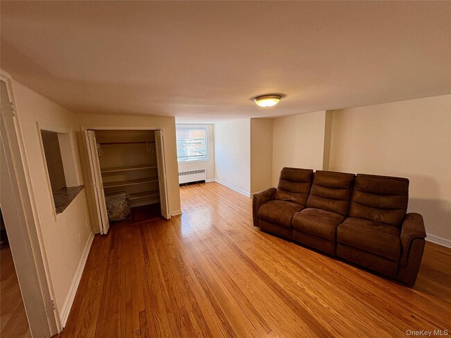 17 Dalton Rd in Yonkers, NY - Building Photo - Building Photo