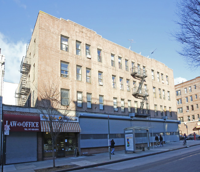 Pioneer Food Stores in Brooklyn, NY - Foto de edificio - Building Photo