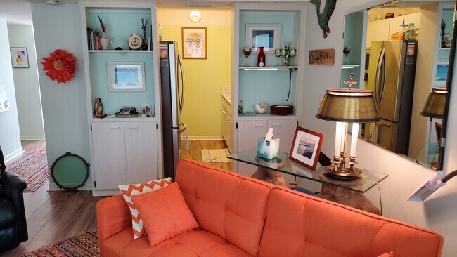 3802 Gulf of Mexico Dr, Unit A204 in Longboat Key, FL - Foto de edificio - Building Photo