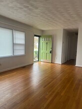 11 Markham Dr in Hampton, VA - Building Photo - Building Photo