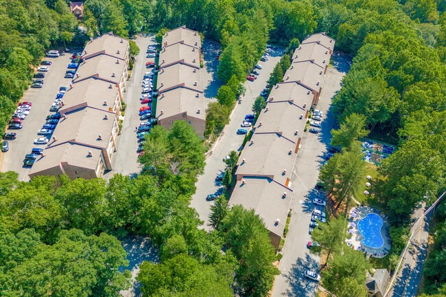 Media Station Apartments in Media, PA - Foto de edificio - Building Photo