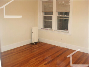12 Royce Rd, Unit 3 in Boston, MA - Building Photo - Building Photo