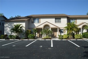 26560 Southern Pines Dr in Bonita Springs, FL - Building Photo