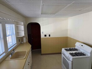 11 Kenmore Rd in Malden, MA - Building Photo - Building Photo