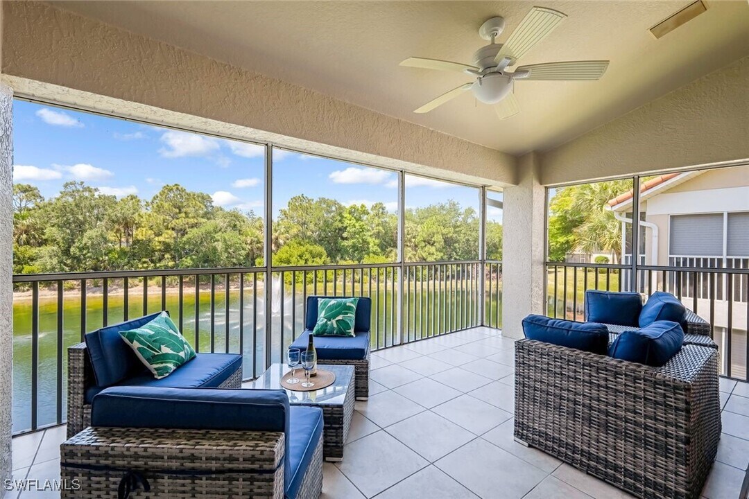 5360 Andover Dr in Naples, FL - Building Photo