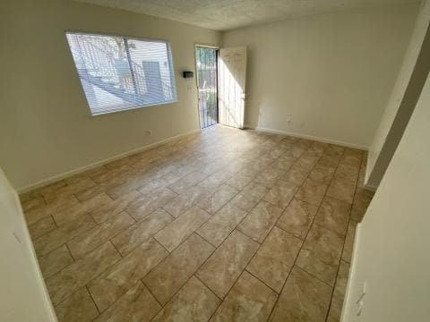 3344 E Sierra Madre Ave in Fresno, CA - Building Photo - Building Photo