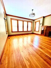 3227 N Albany Ave in Chicago, IL - Building Photo - Building Photo