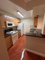 7165 NW 186th St, Unit A204 in Hialeah, FL - Building Photo