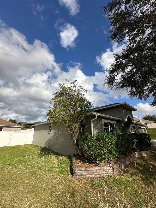 8426 Greystone Dr in Lakeland, FL - Building Photo - Building Photo