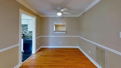 26 Beacon St, Unit 28B in Burlington, MA - Foto de edificio - Building Photo