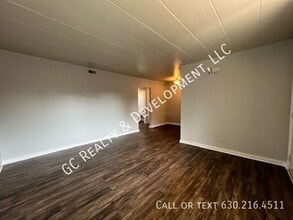 342 Wilson Ave in West Chicago, IL - Building Photo - Building Photo