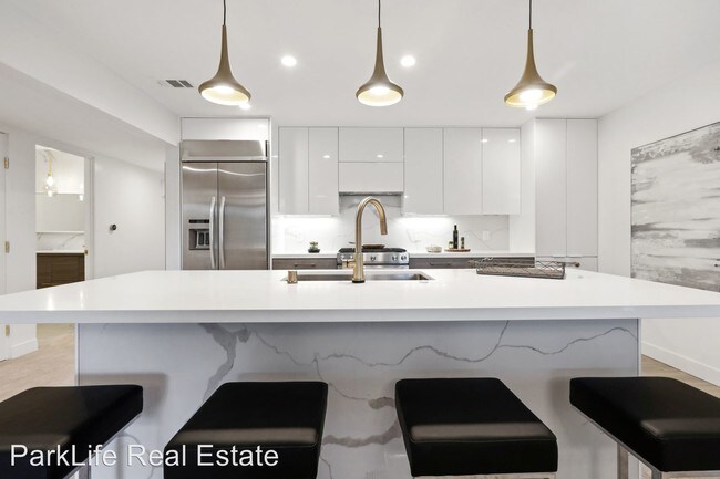 1155 Star Park Cir-Unit -Unit 2C in Coronado, CA - Building Photo - Building Photo