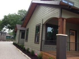 5601 Joe Sayers Ave in Austin, TX - Building Photo