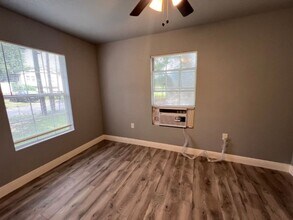 163 Day Rd in San Antonio, TX - Building Photo - Building Photo