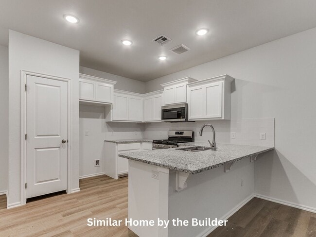 property at 11602 Mackenzie Wy