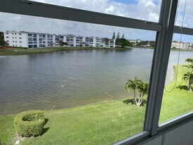 4048 Exeter C in Boca Raton, FL - Building Photo