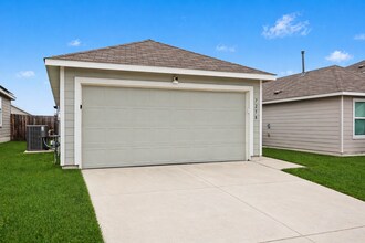 7258 Plow Run in San Antonio, TX - Building Photo - Building Photo