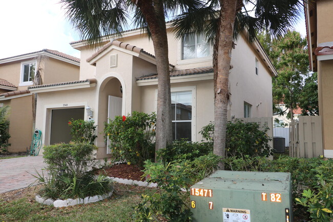 3948 Lake Tahoe Cir in West Palm Beach, FL - Building Photo - Building Photo