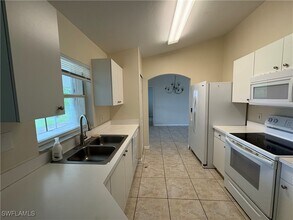 401 SW 41st St in Cape Coral, FL - Building Photo - Building Photo