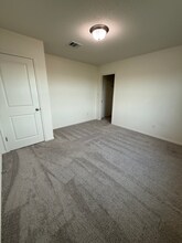 107 Waterbuck Lp in Hutto, TX - Building Photo - Building Photo