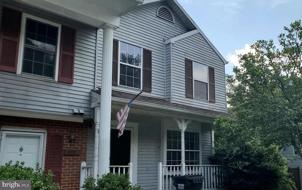 15268 Cloverdale Rd in Woodbridge, VA - Building Photo