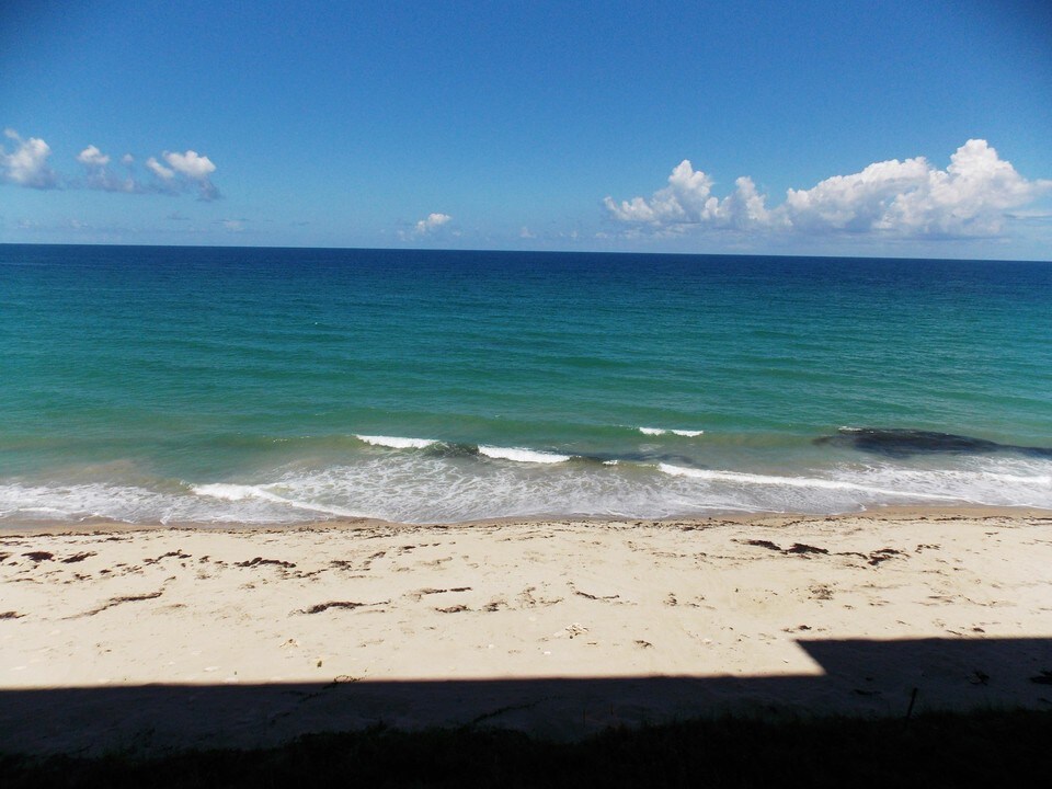 8750 S Ocean Dr-Unit -534 in Jensen Beach, FL - Foto de edificio