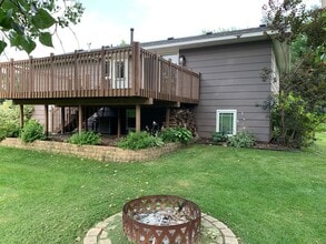 570 Roberts St SW in Hutchinson, MN - Building Photo - Building Photo