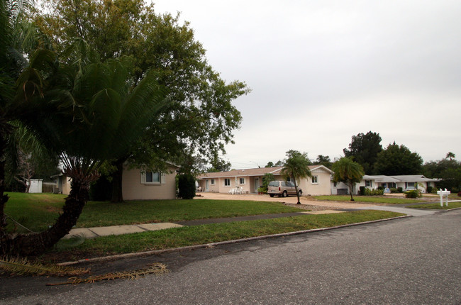 7310 Manatee St in Sarasota, FL - Foto de edificio - Building Photo