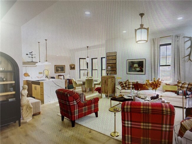 property at 911 S Main St