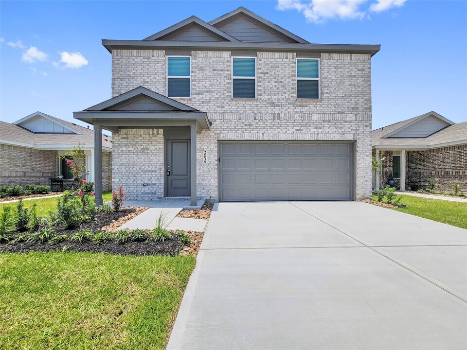 20039 Iron Winds St in Crosby, TX - Building Photo